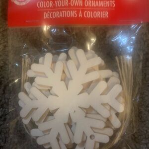 DIY Snowflake Ornaments Kit (8) color and 2 sets of (5) diy felt Santa kits NEW